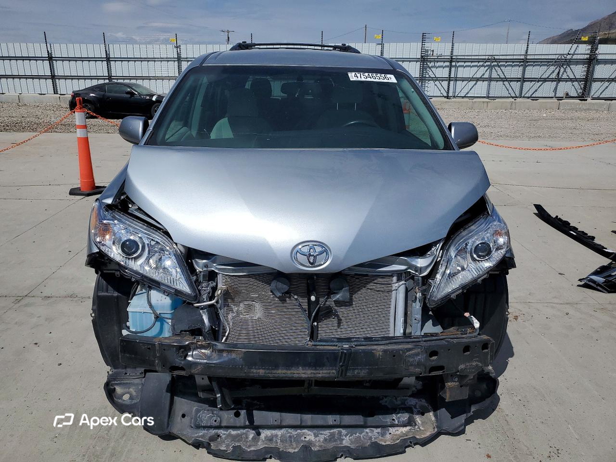 Toyota Sienna 2016