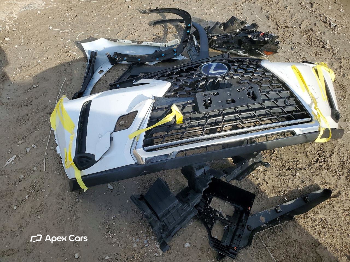 Lexus UX 2021