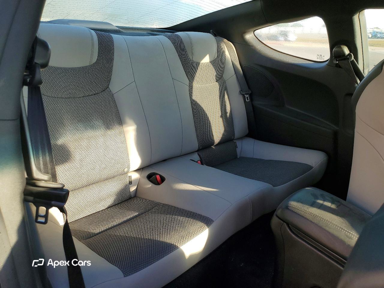 Hyundai Genesis 2016