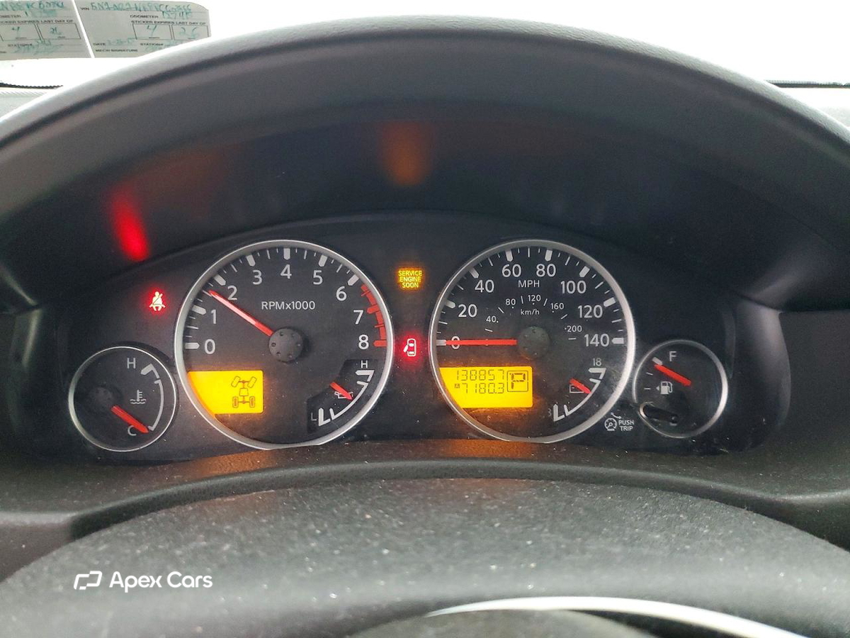 Nissan Pathfinder 2011