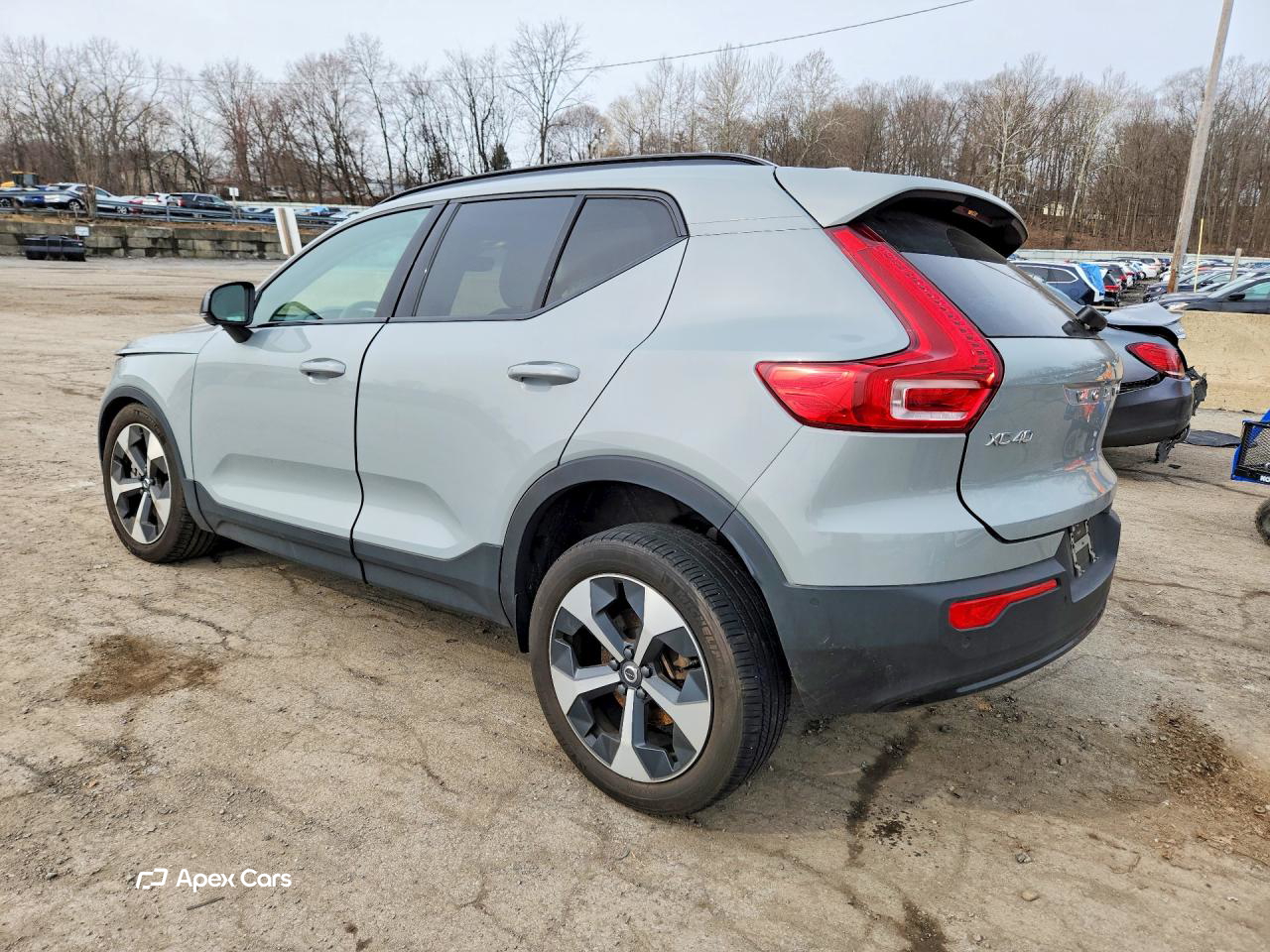 Volvo XC40 2025