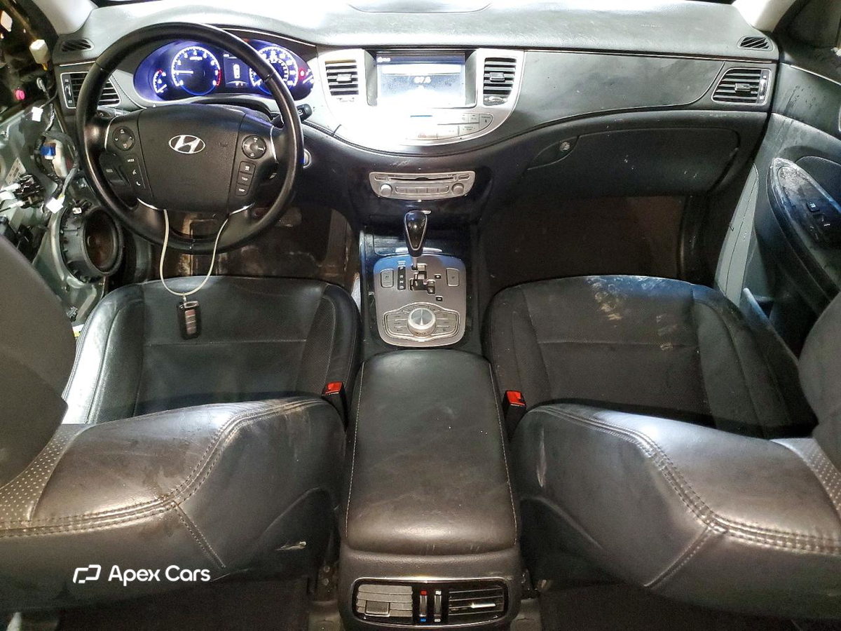 Hyundai Genesis 2013