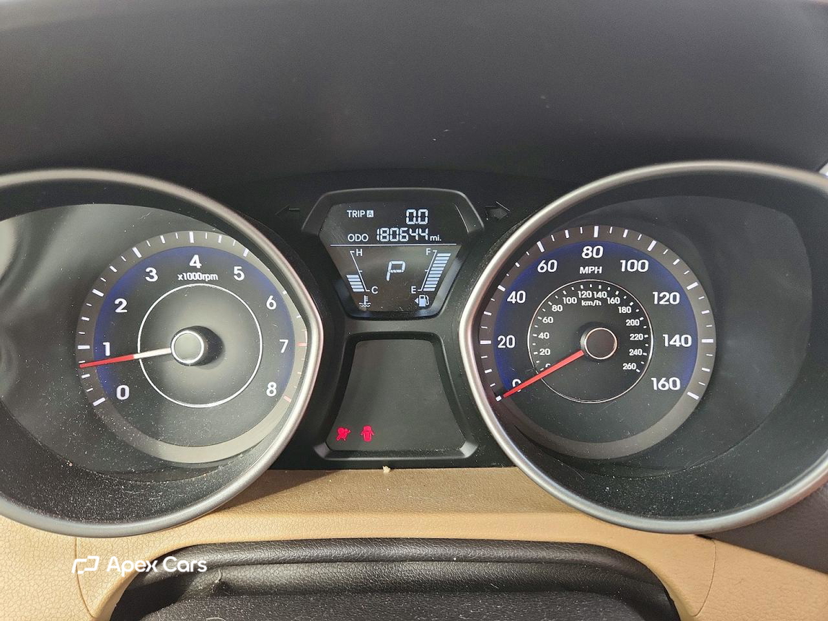Hyundai Elantra 2012