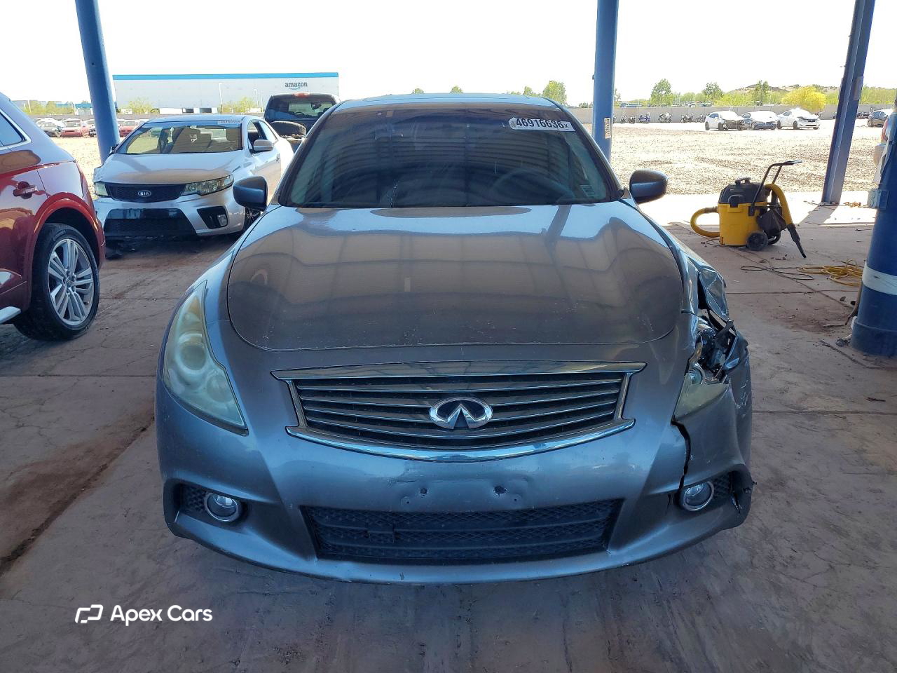 Infiniti G 2011