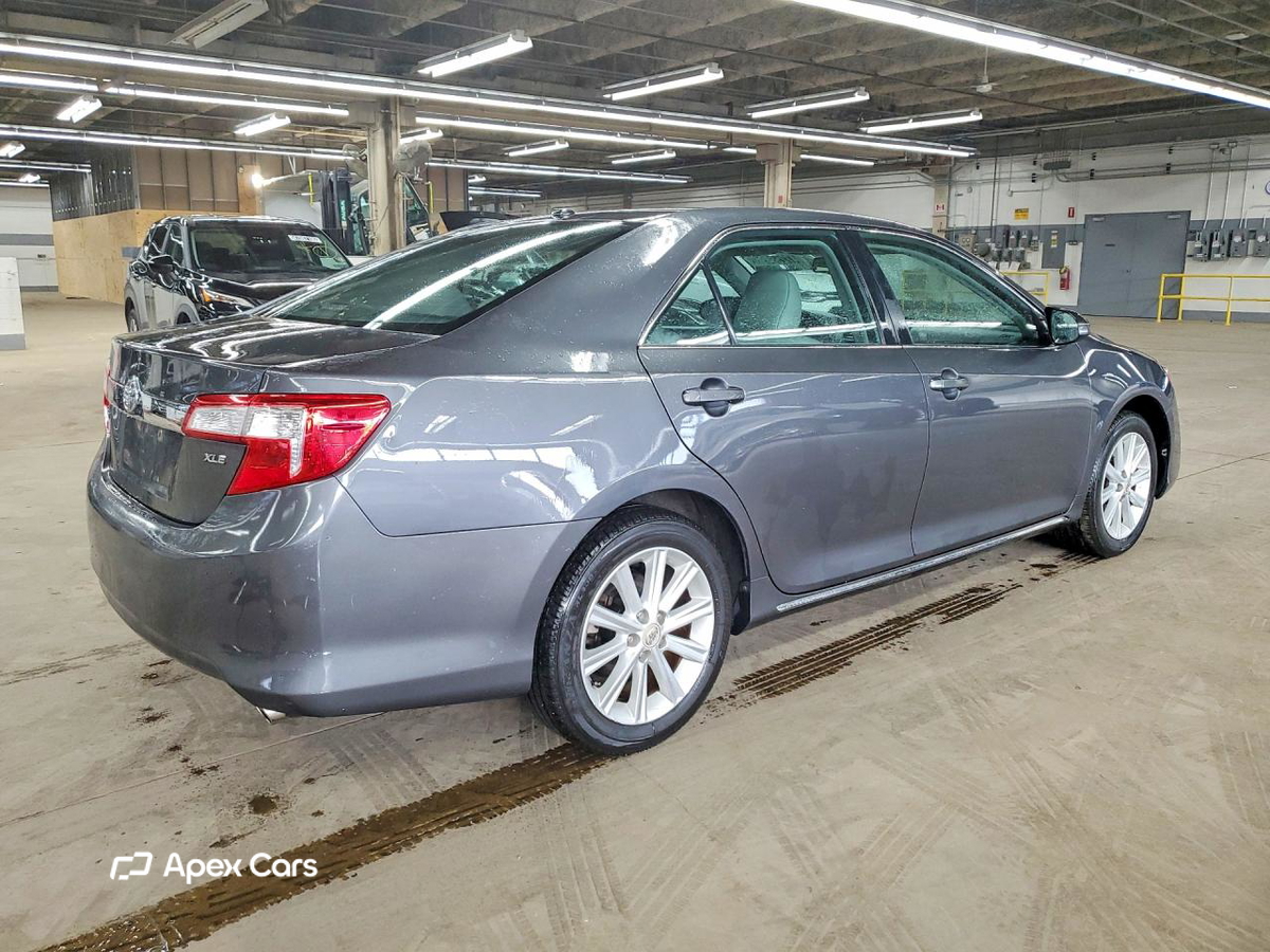 Toyota Camry 2012