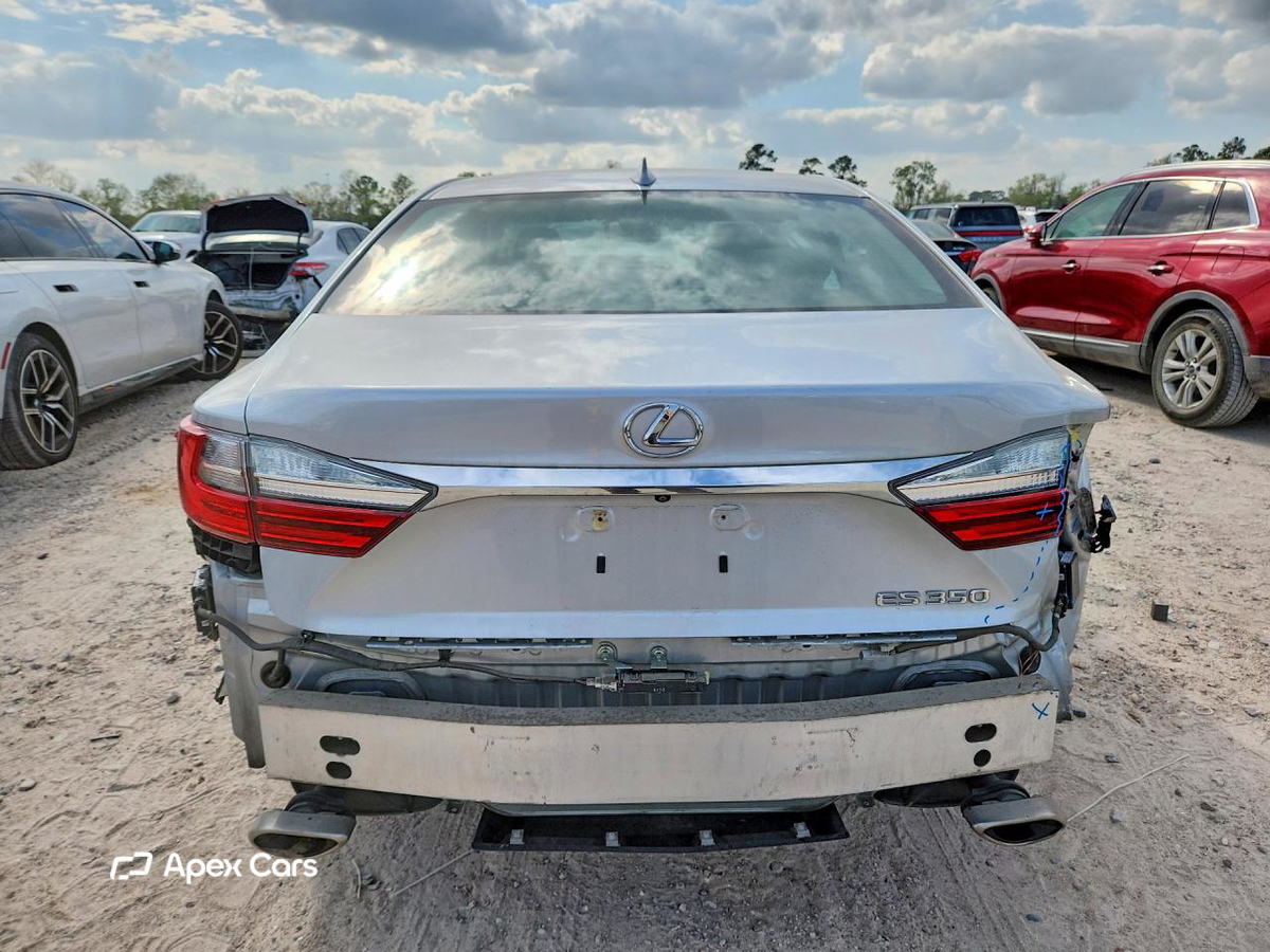 Lexus ES 2017