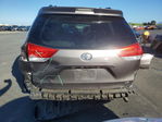 Toyota Sienna 2011