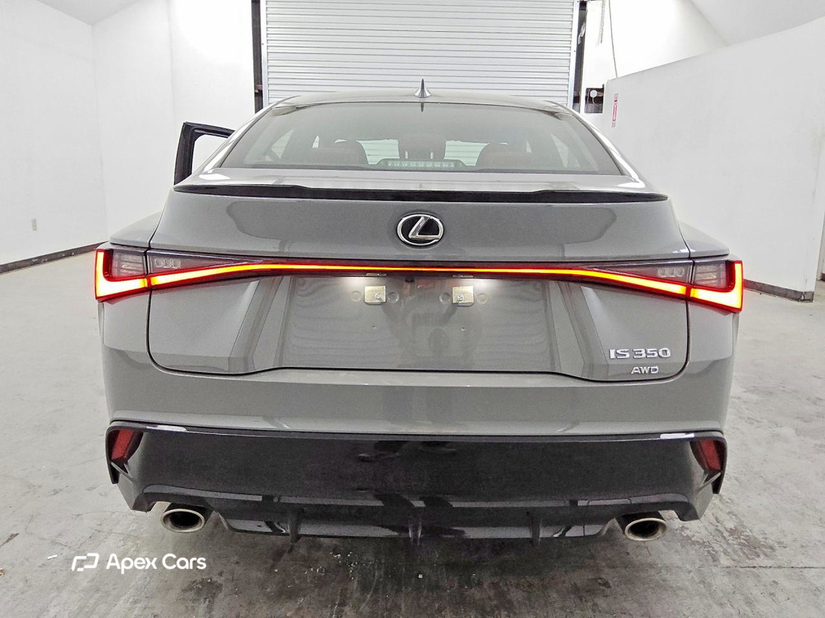 Lexus IS 2025