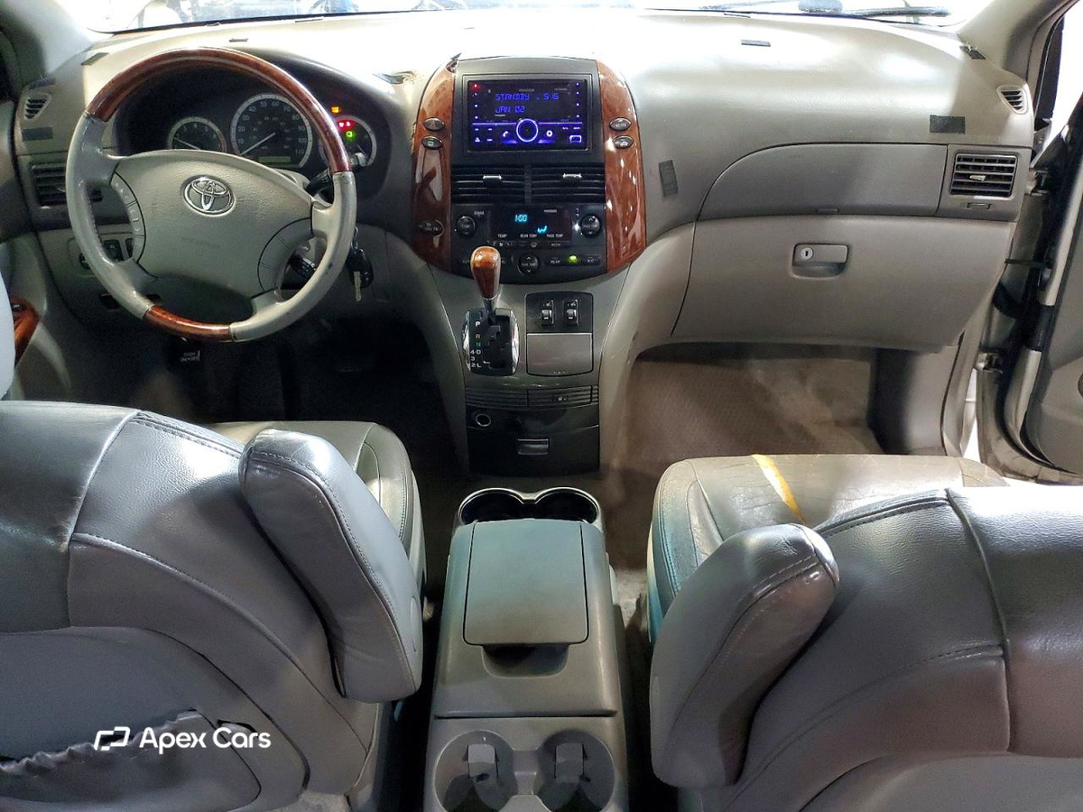 Toyota Sienna 2005