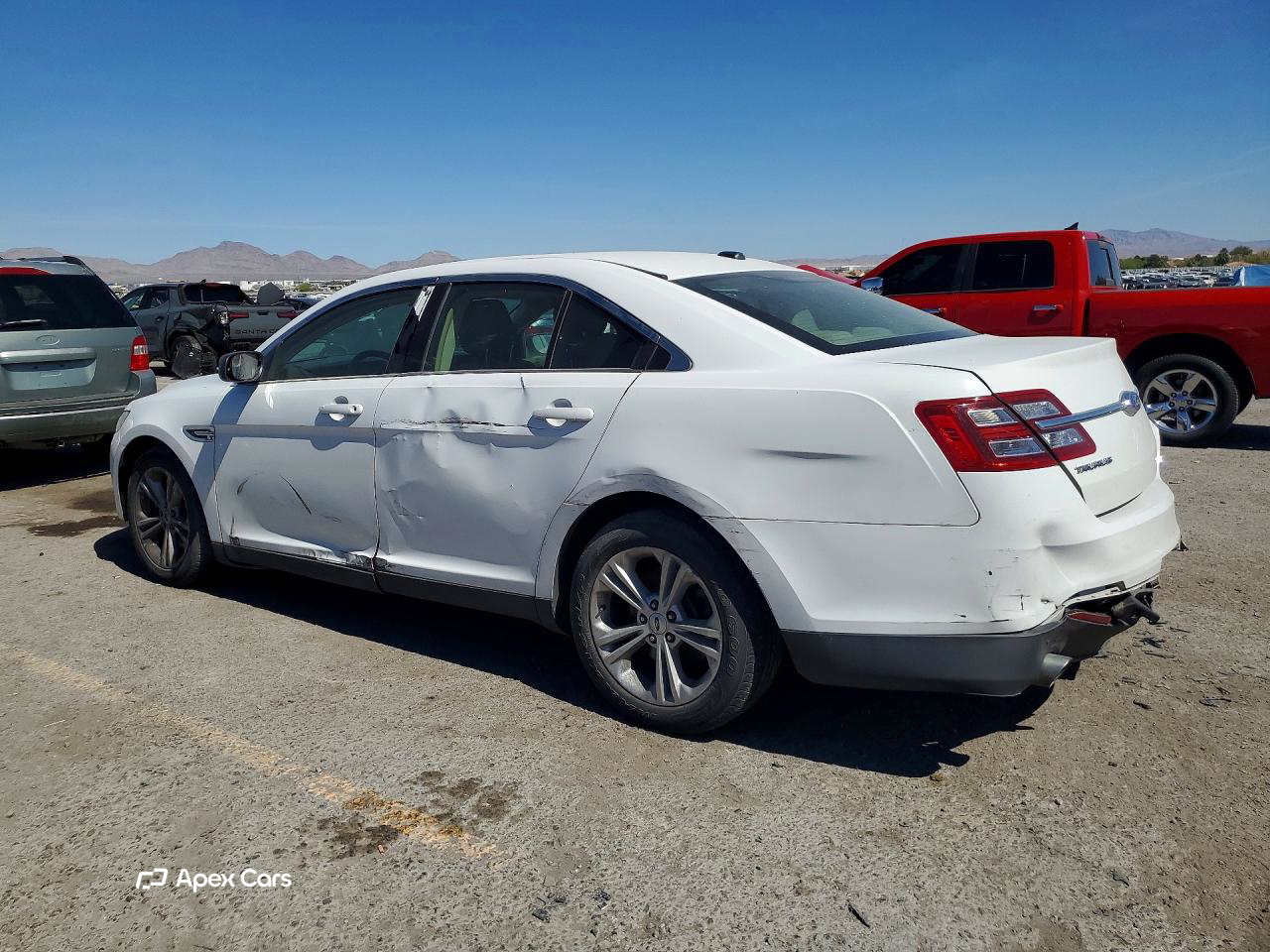 Ford Taurus 2016