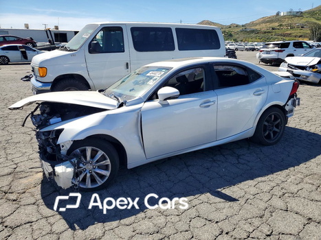 Lexus IS 2018 - Image 1 of 13