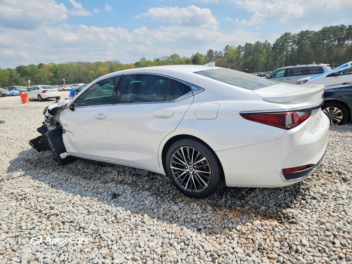 Lexus ES 2025