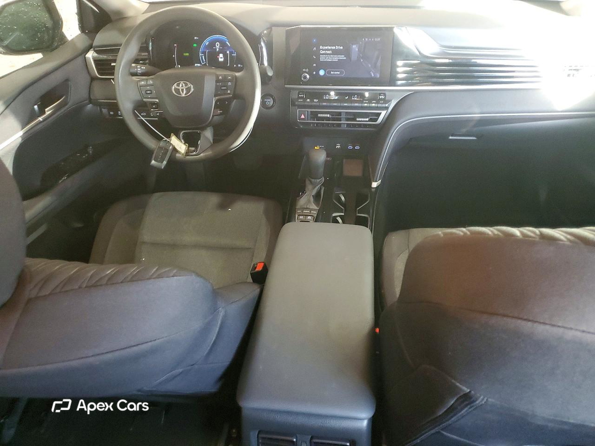 Toyota Camry 2025