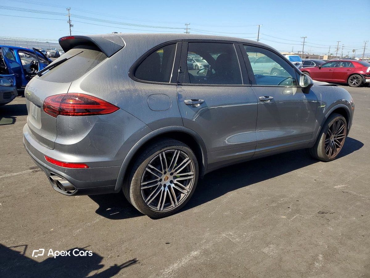 Porsche Cayenne 2016