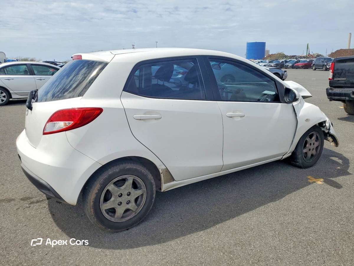 Mazda 2 2012