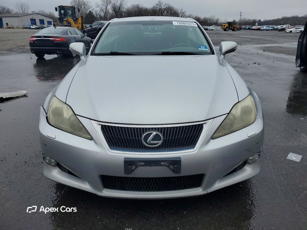 Lexus IS 2010