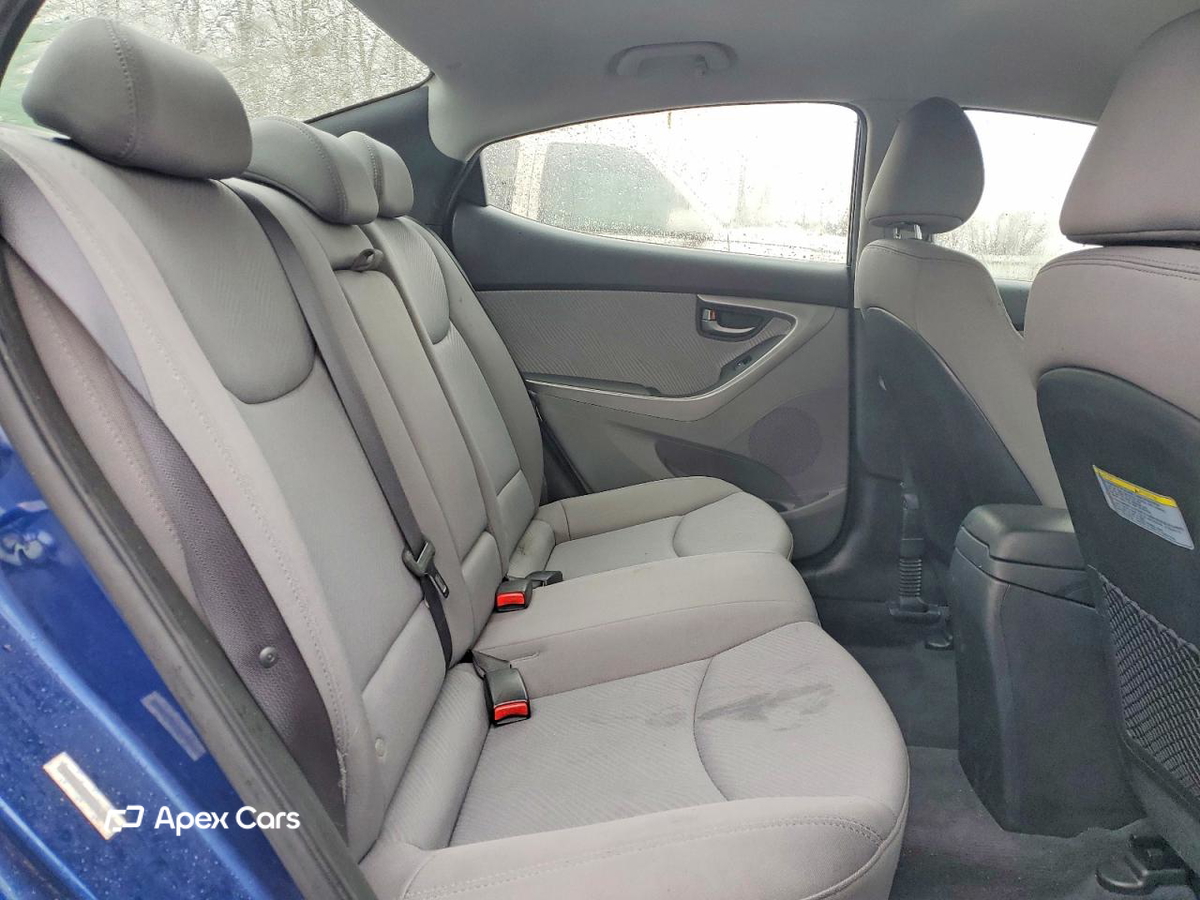 Hyundai Elantra 2013