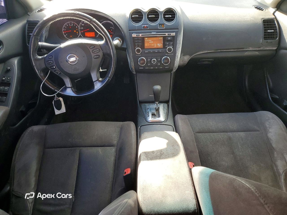 Nissan Altima 2011