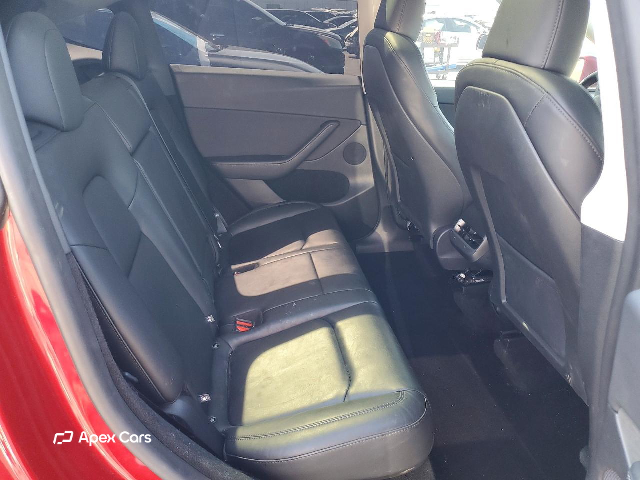 Tesla Model Y 2025