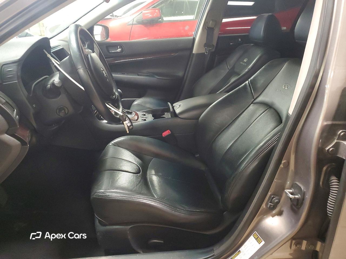 Infiniti G 2012