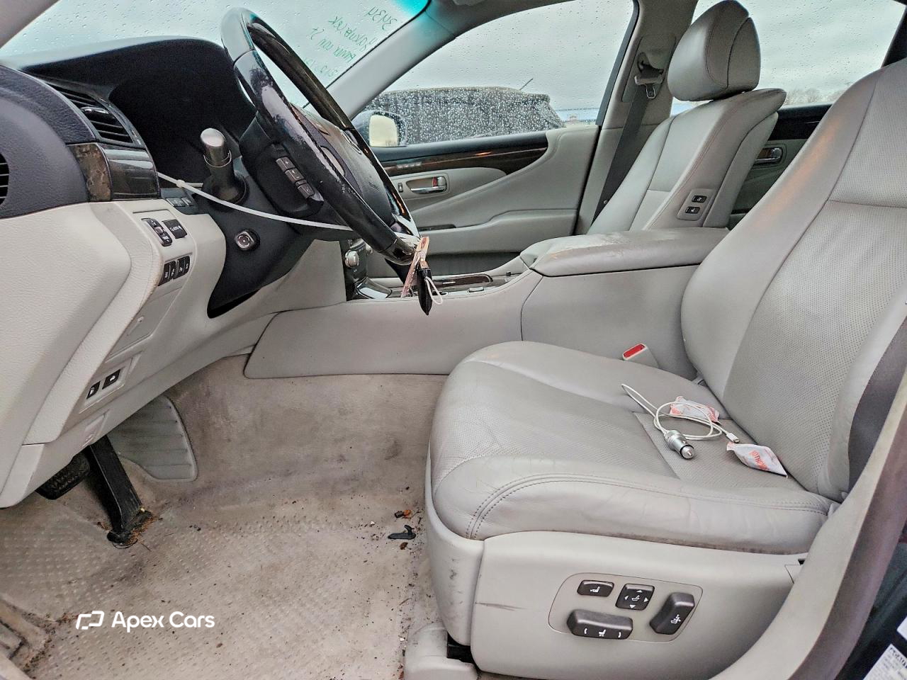 Lexus LS 2011