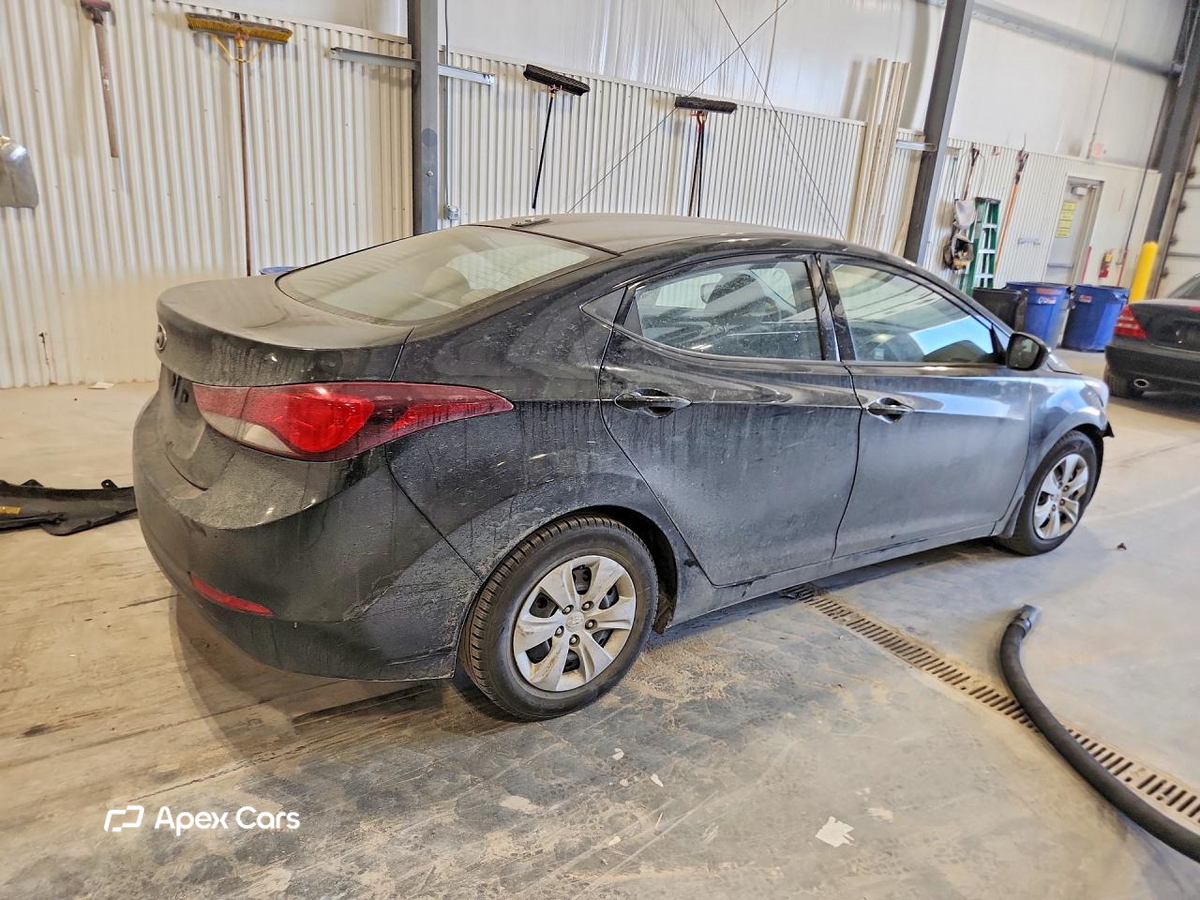 Hyundai Elantra 2016