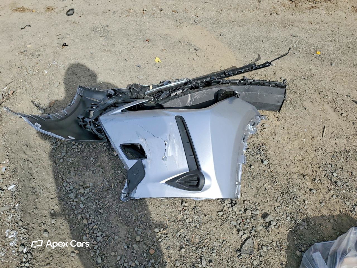 Lexus UX 2024