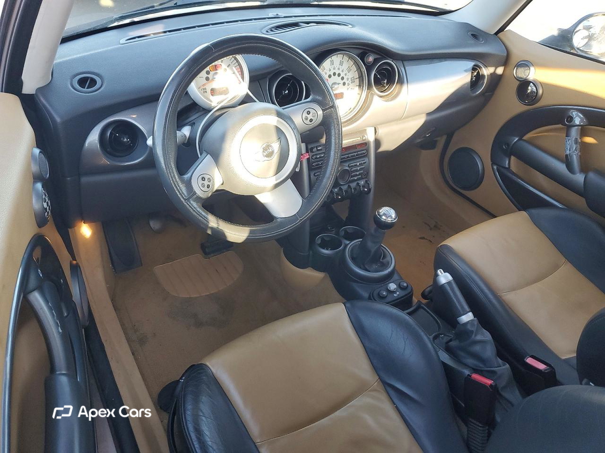 MINI Cooper 2005