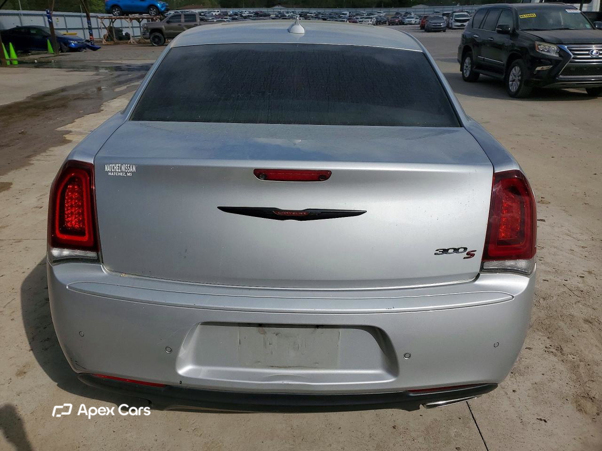 Chrysler 300 2021