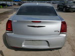 Chrysler 300 2021
