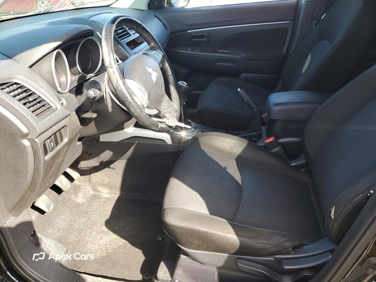 Mitsubishi Outlander 2012