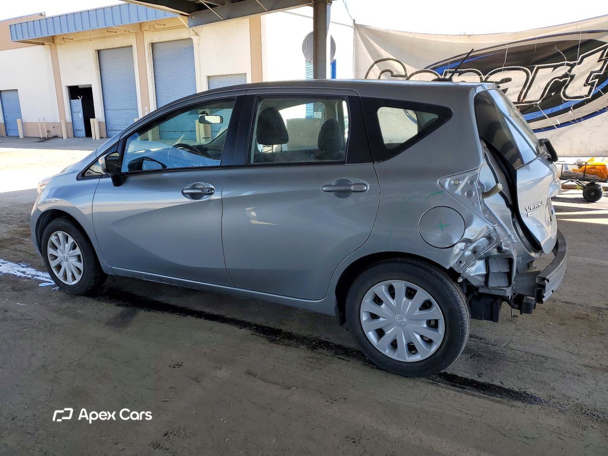 Nissan Versa 2015