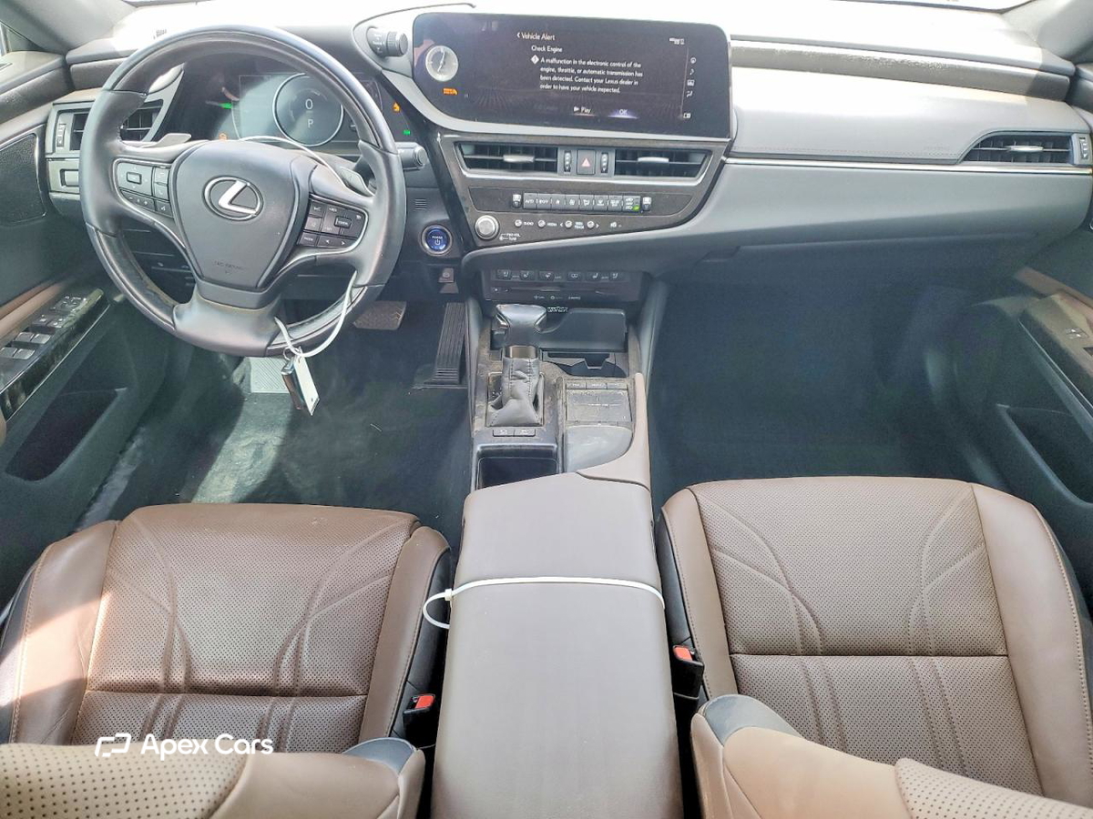 Lexus ES 2022