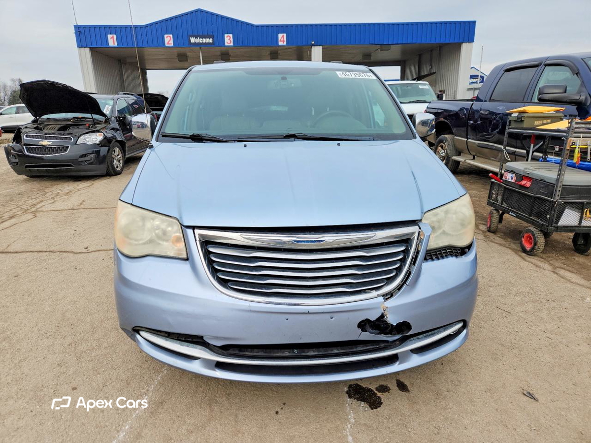 Chrysler Voyager 2013