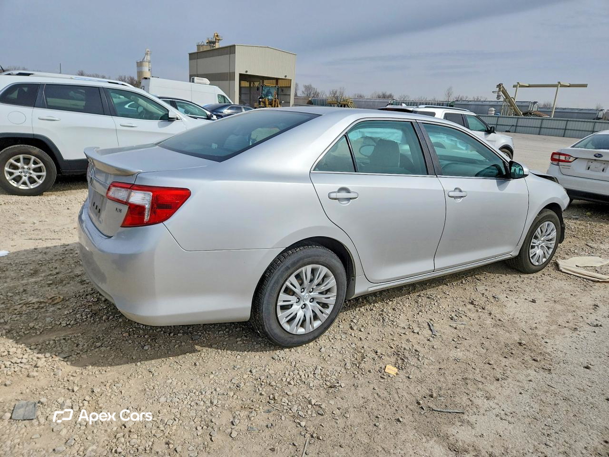 Toyota Camry 2012