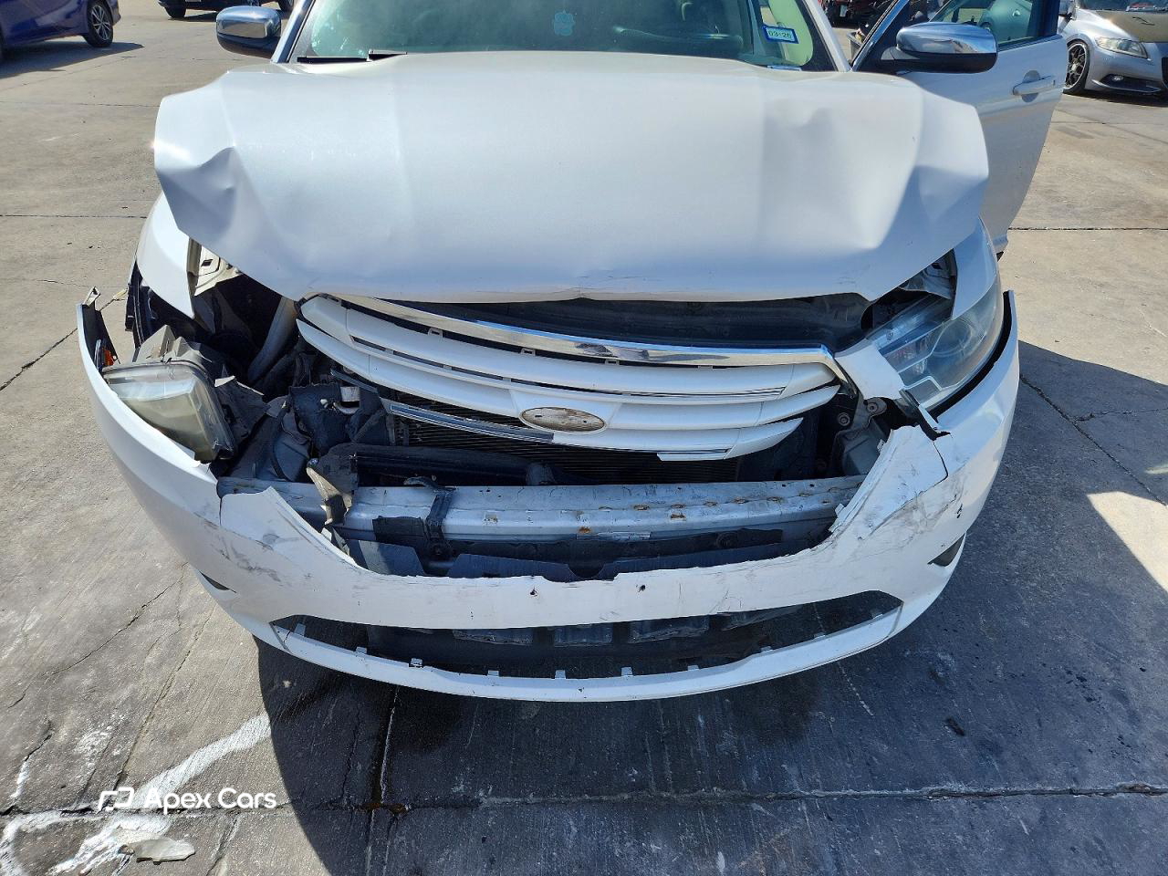 Ford Taurus 2015