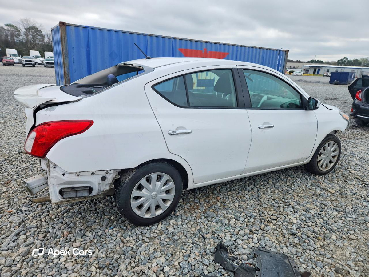 Nissan Versa 2019
