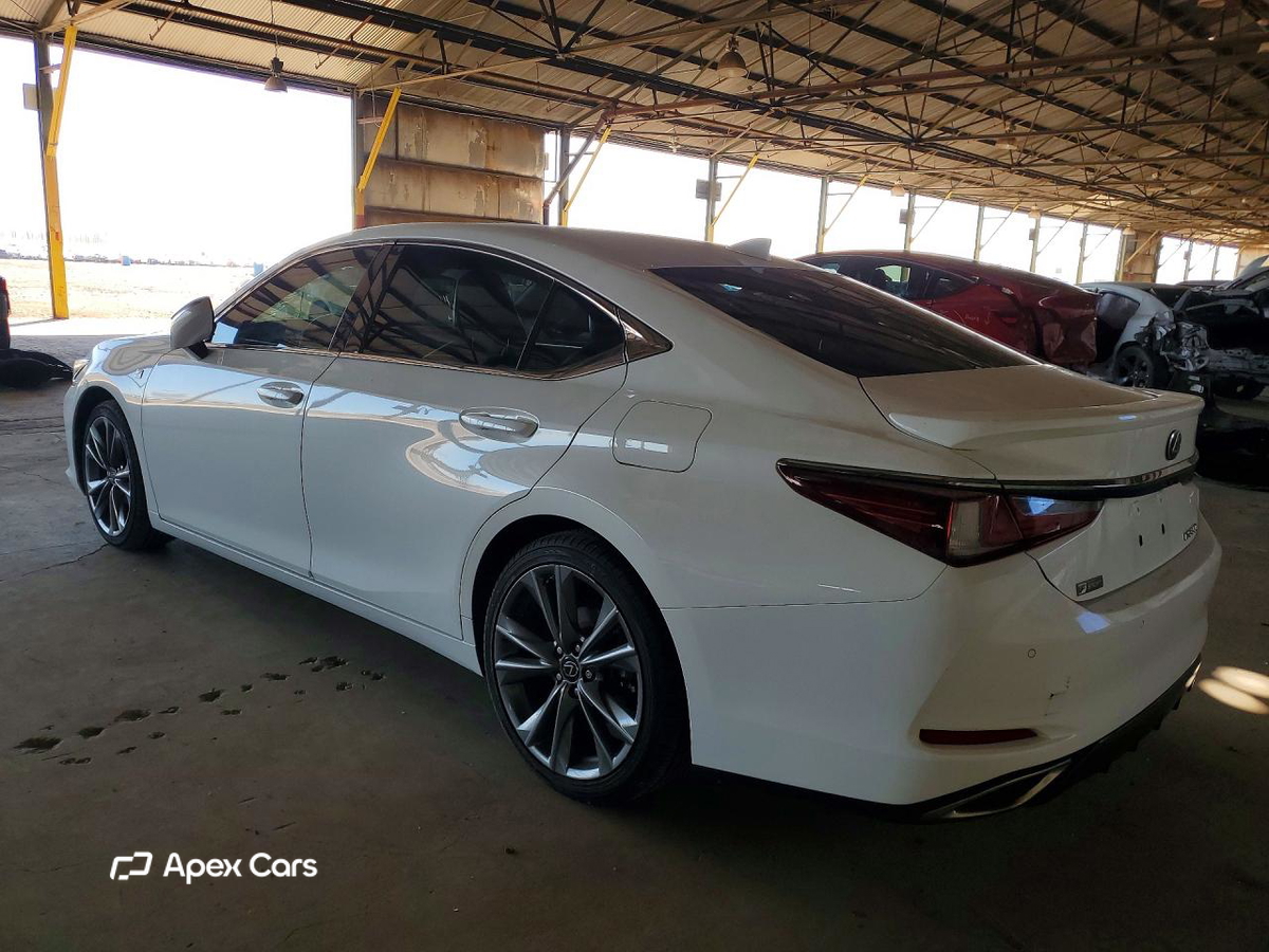 Lexus ES 2019