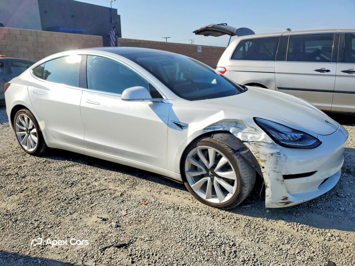 Tesla Model 3 2020