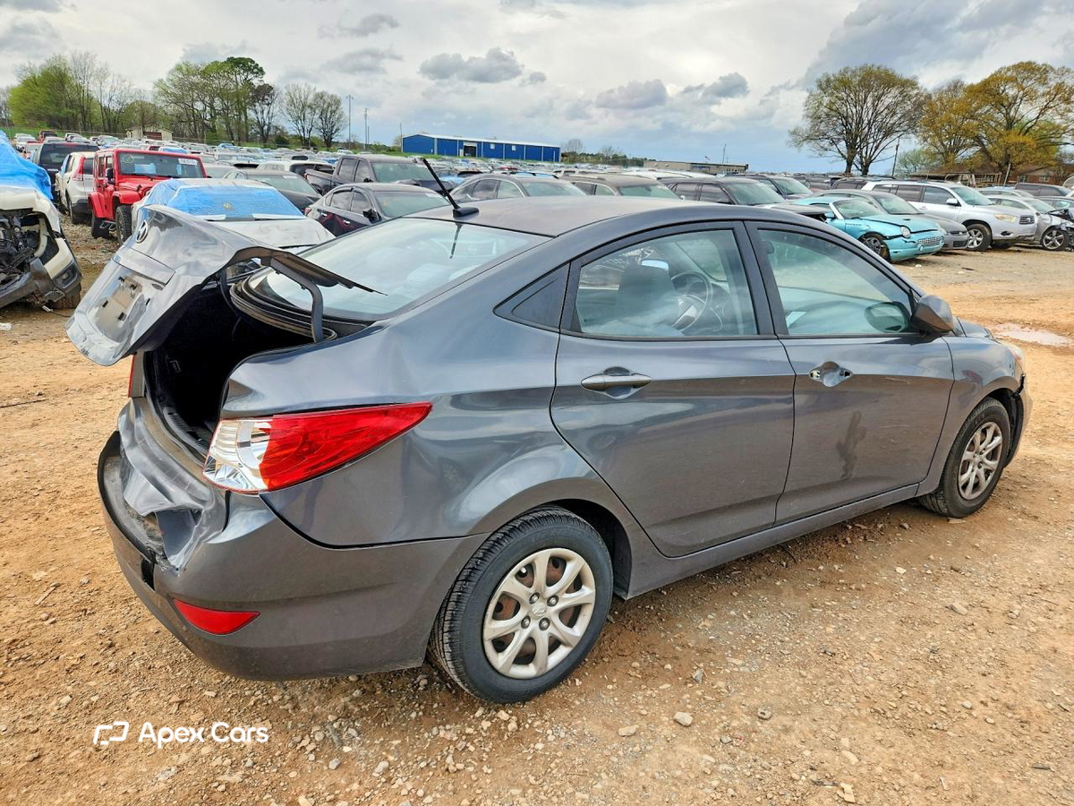 Hyundai Accent 2012