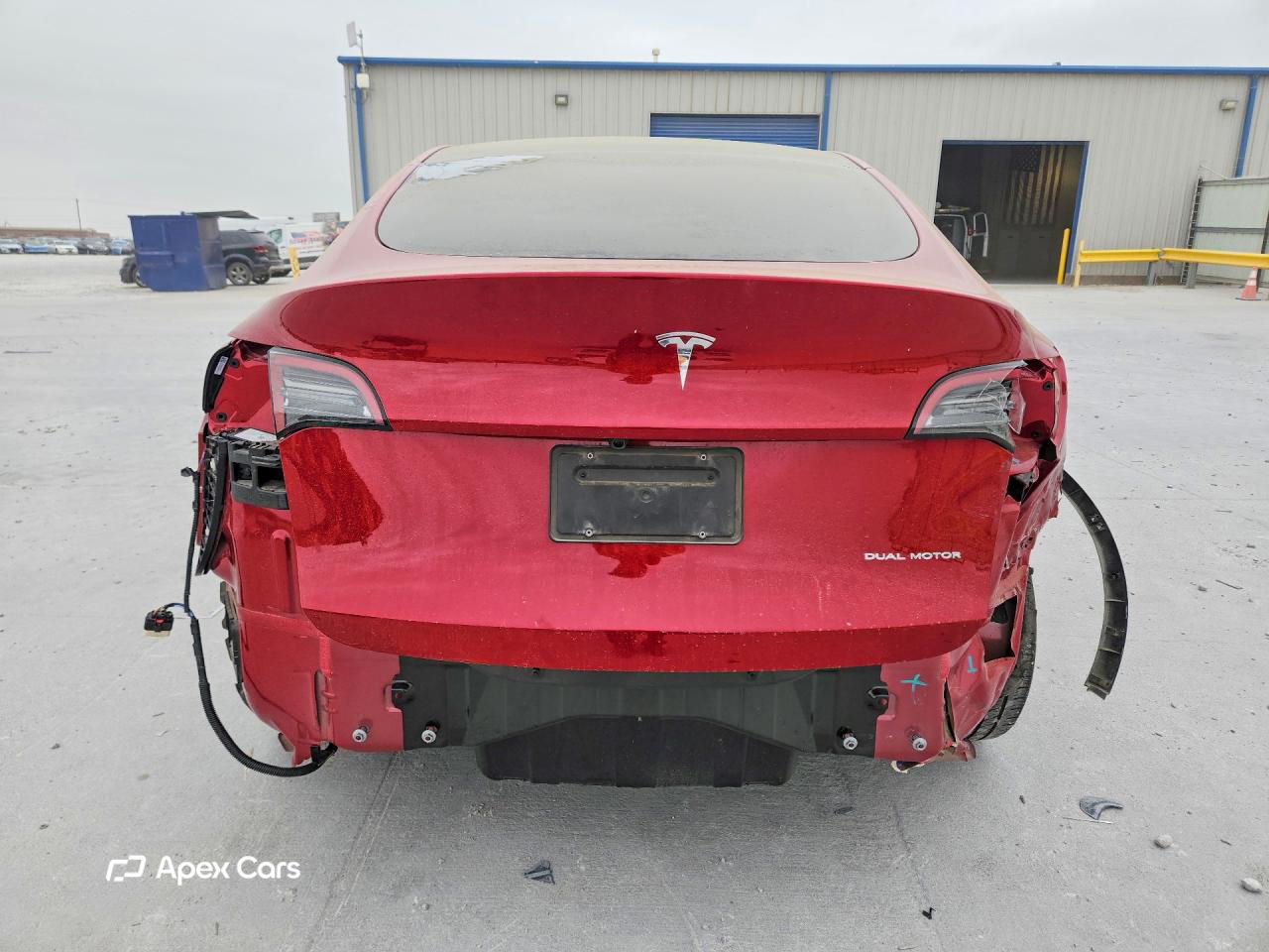 Tesla Model Y 2025