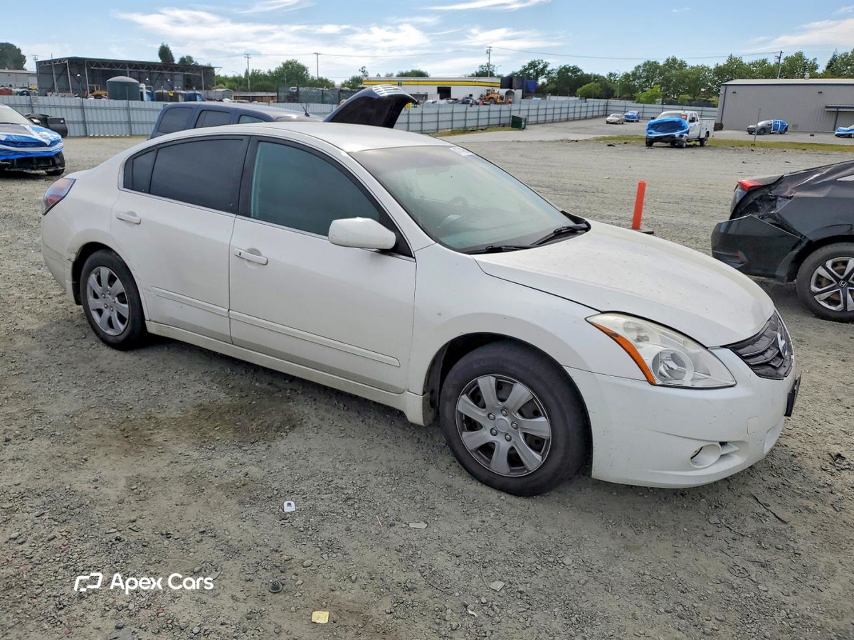 Nissan Altima 2012