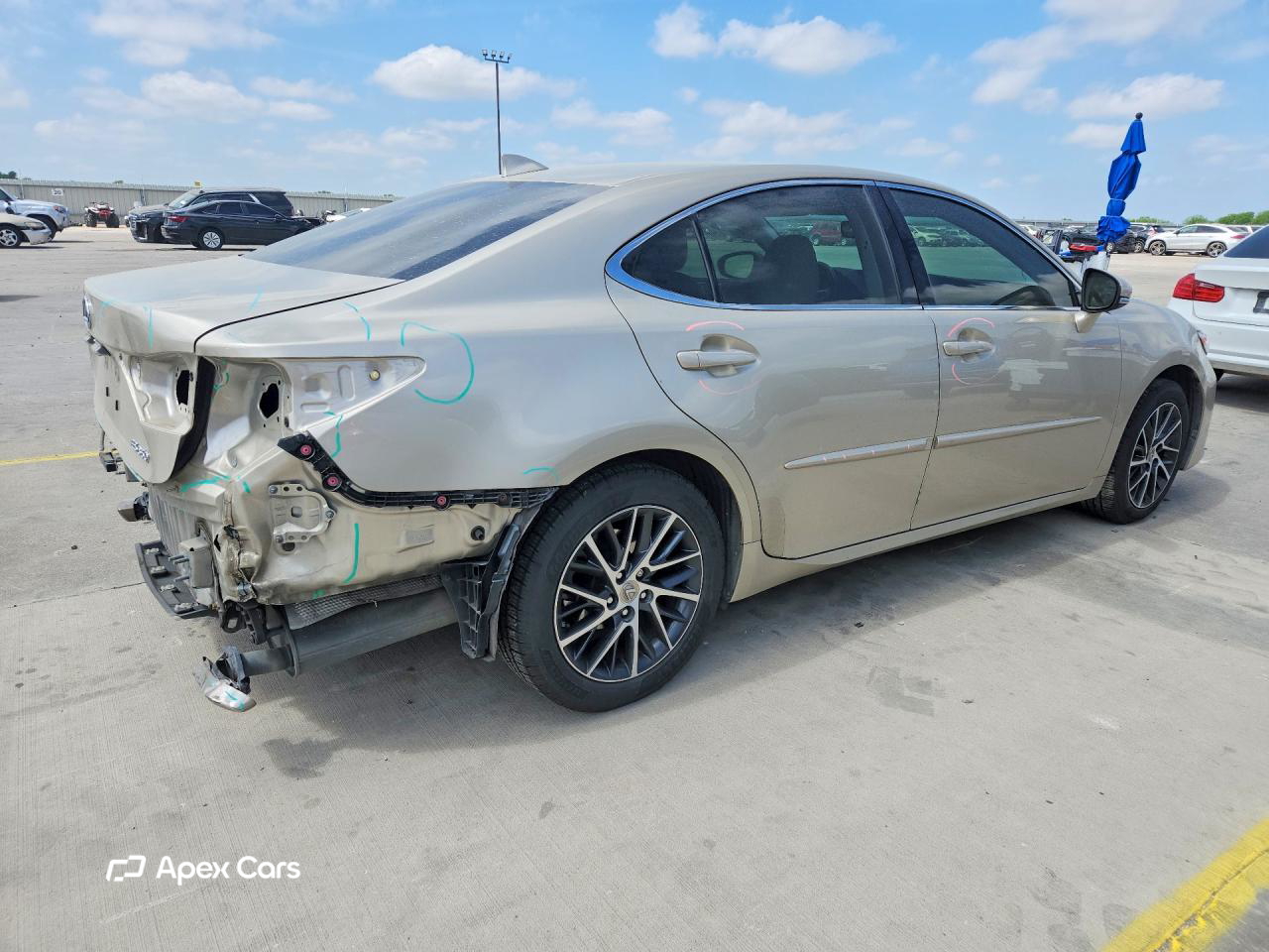 Lexus ES 2016