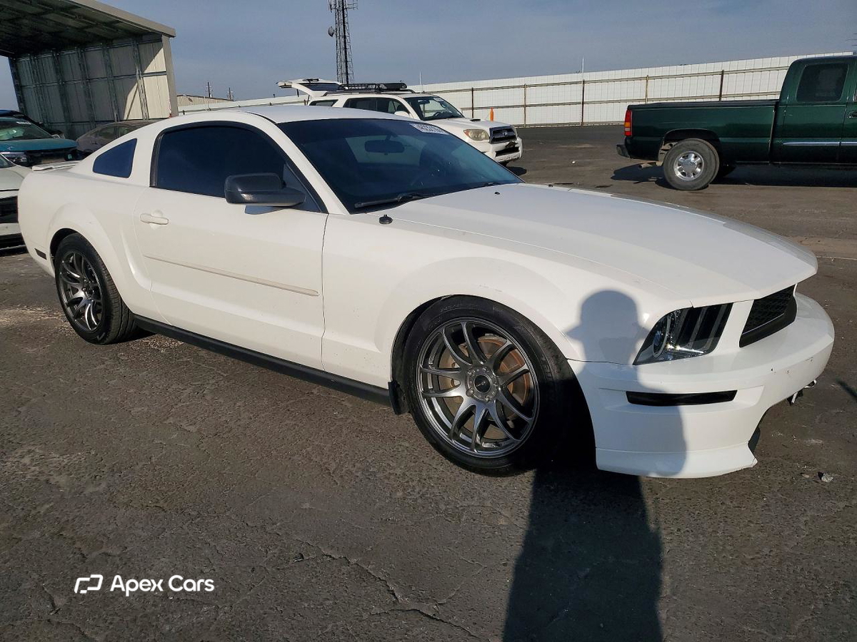 Ford Mustang 2007