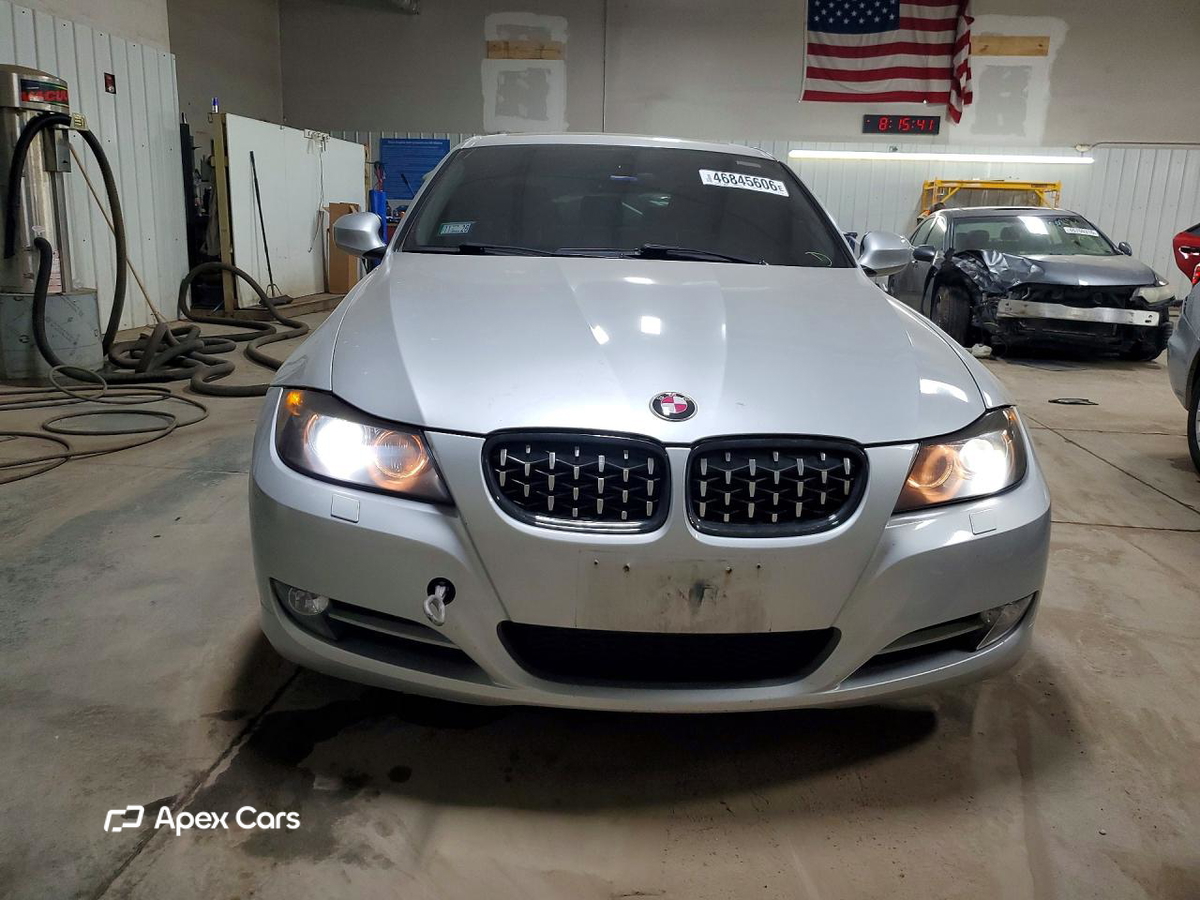 BMW Series 3 2011