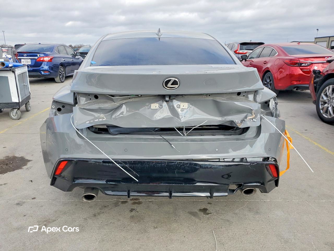 Lexus IS 2024