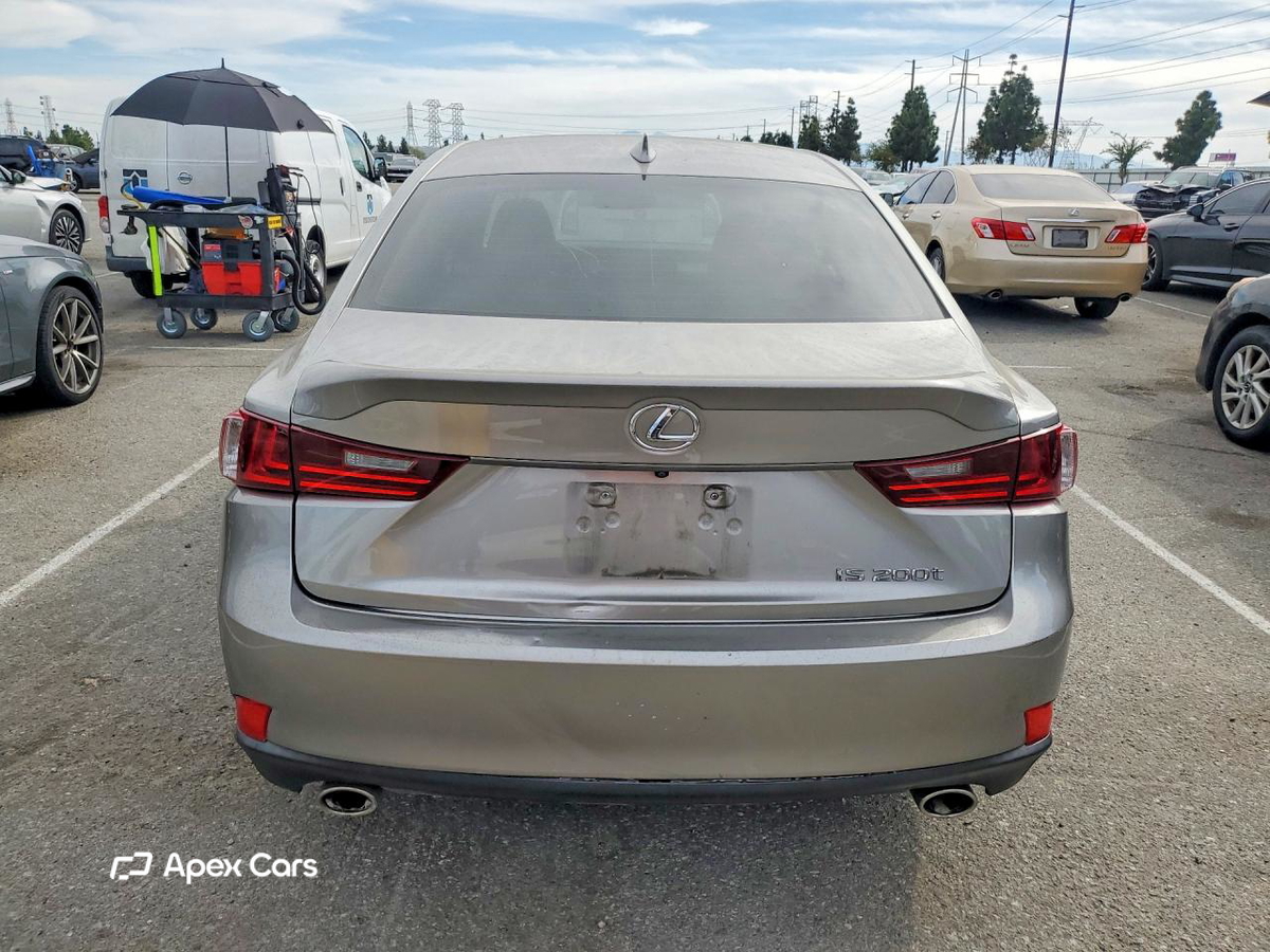 Lexus IS 2016