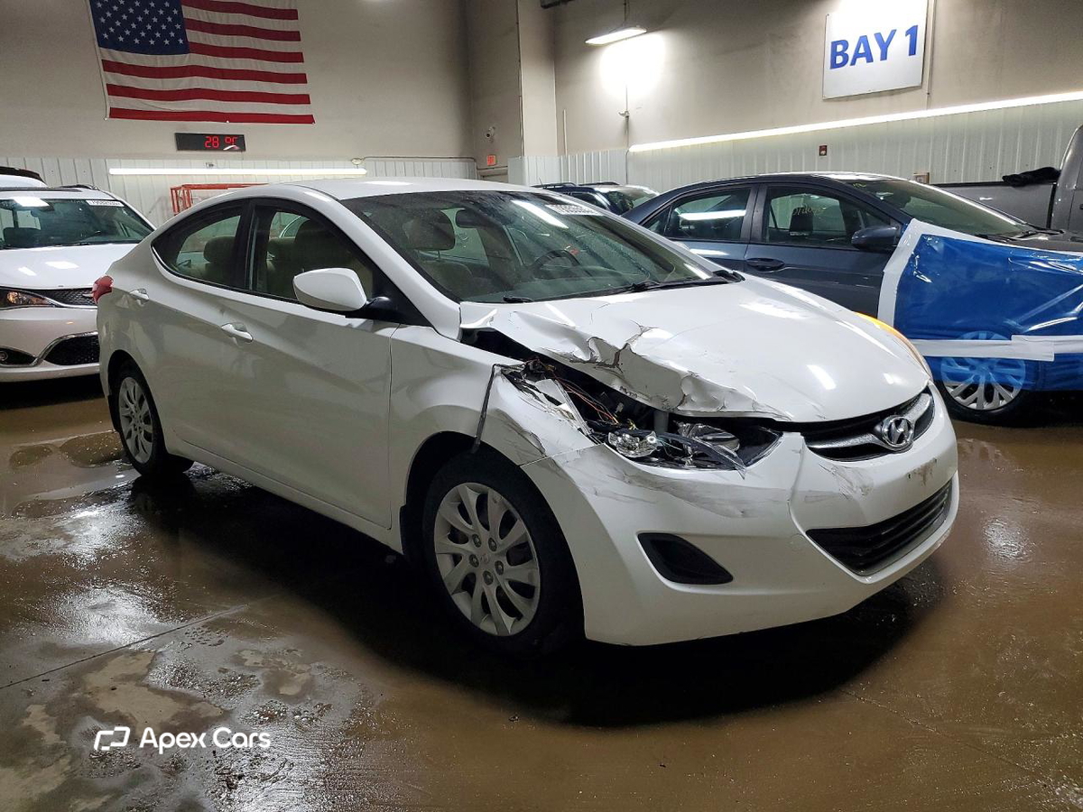 Hyundai Elantra 2013