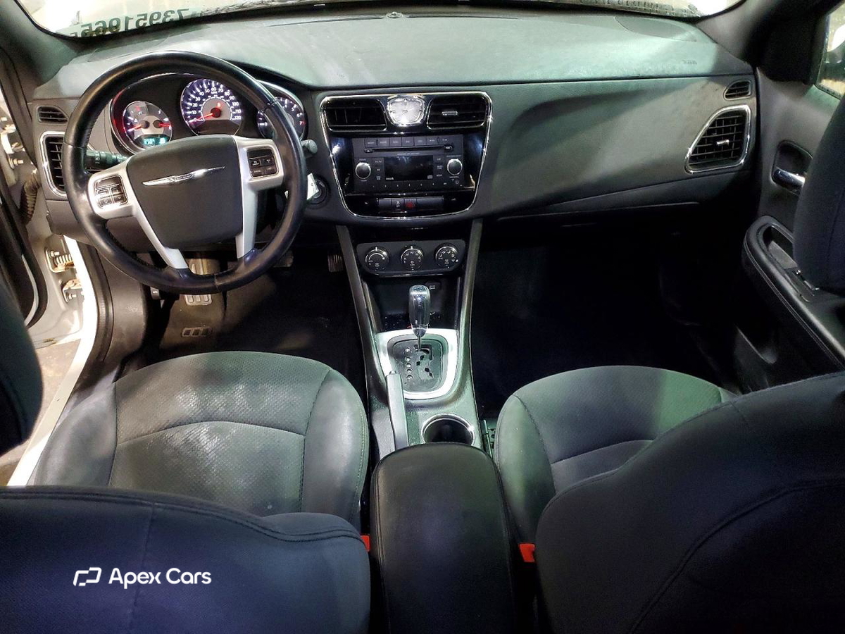 Chrysler 200 2012