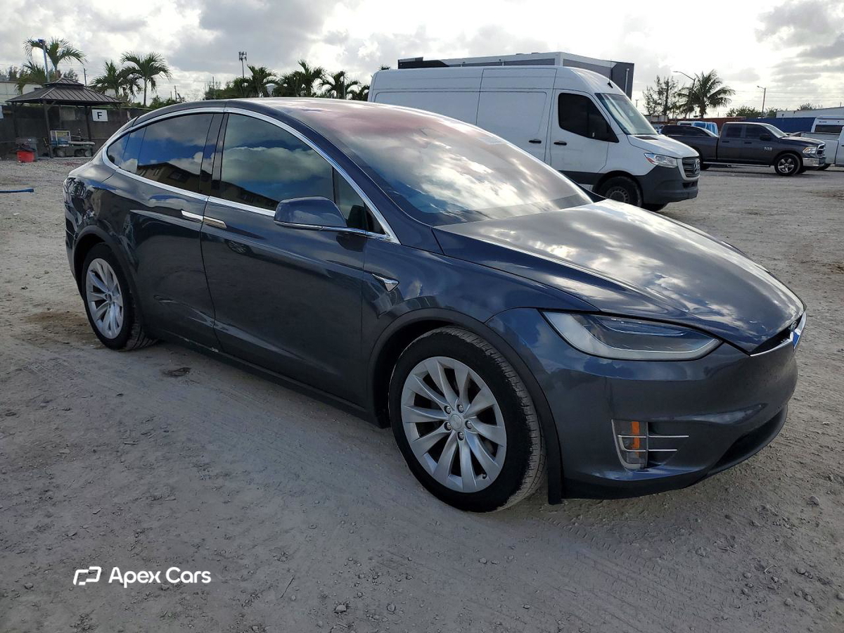 Tesla Model X 2017